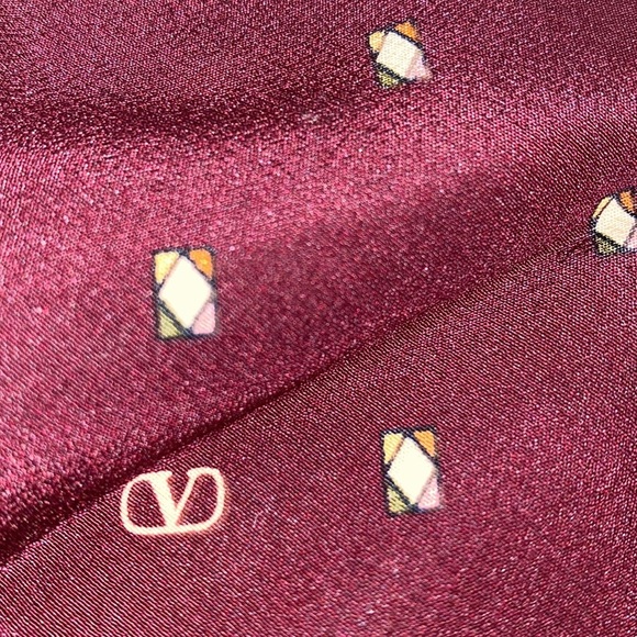 Vtg Valentino Silk Logo Neck Tie - Picture 2 of 4